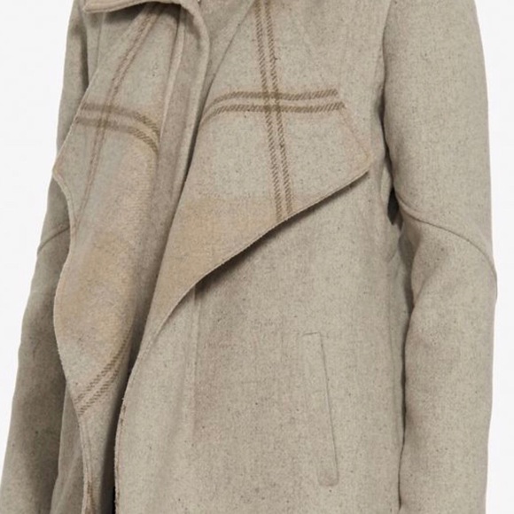 INTERMIX | Double faced plaid coat - Picture 3 of 4